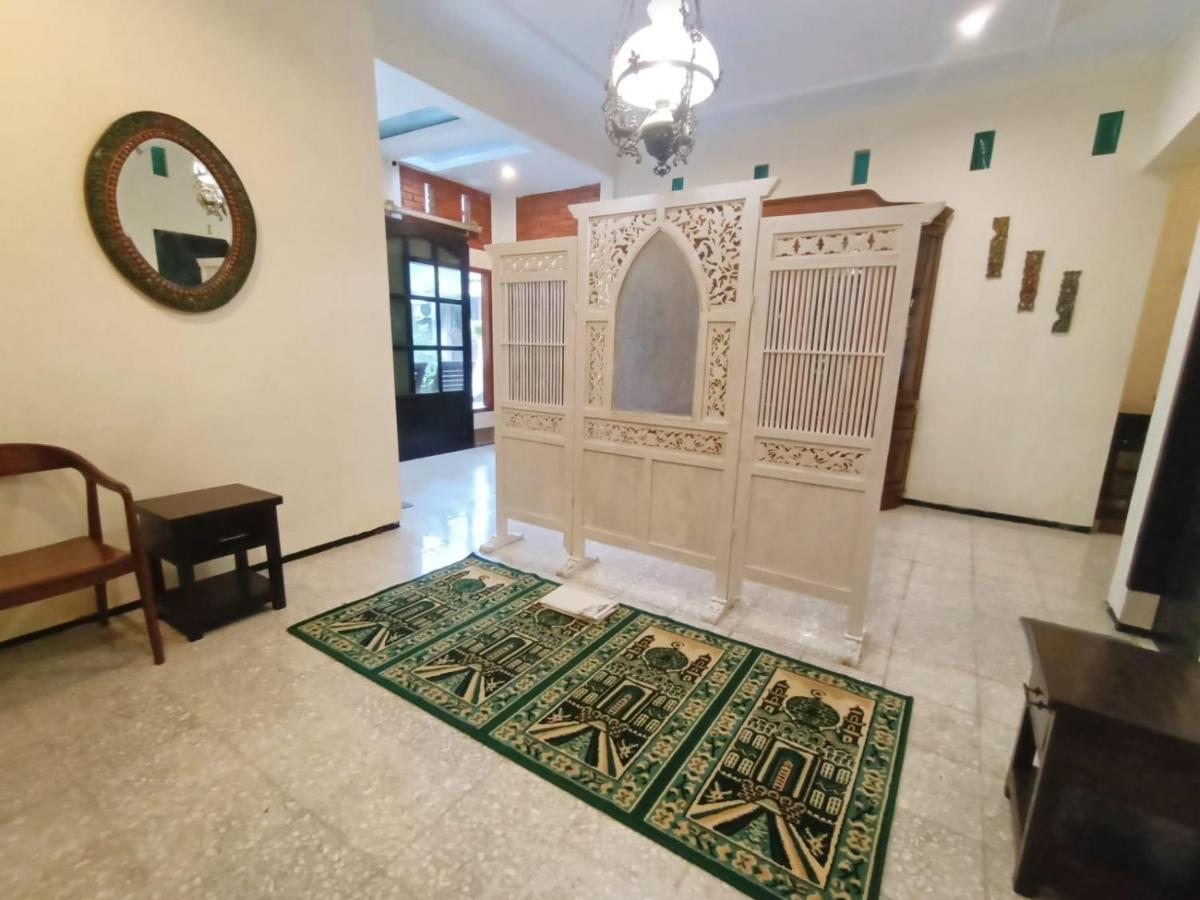Rumah Kami Guest House Джокьякарта Экстерьер фото